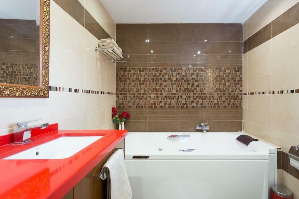 Villa Blanca Tenerife - Private Rooms - Terrace And Bbq, 5 Minutes From The Beach And Airport San Isidro  Exteriör bild