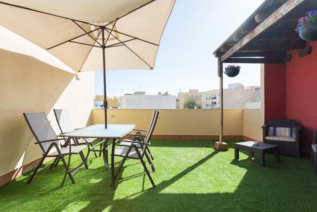 Villa Blanca Tenerife - Private Rooms - Terrace And Bbq, 5 Minutes From The Beach And Airport San Isidro  Exteriör bild